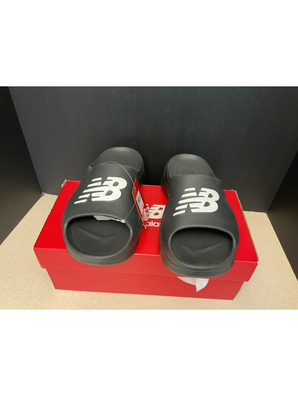 New! Mens New Balance Fuel Cell Black/White Recovery Slip On Sandals. Size 10D.